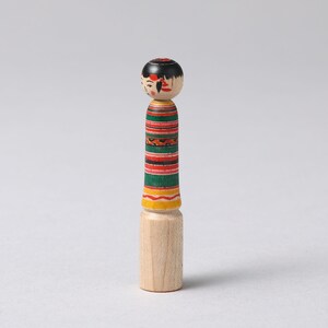 Hanko kokeshi doll, 8.5cm / 3.34inch in height, made by Seiko SATO 1947, Japanese wooden kokeshi doll image 7