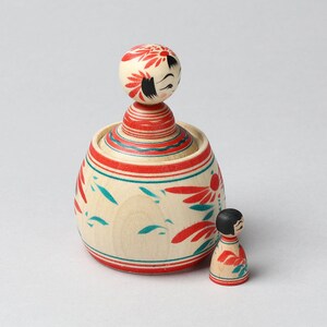 Ejiko pot with a mini kokeshi doll, 9.4cm / 3.7inch in height, made by Teruyuki Hiraga, Sakunami style kokeshi craftsman image 7