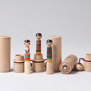 Hanko kokeshi doll, 8.5cm / 3.34inch in height, made by Seiko SATO 1947, Japanese wooden kokeshi doll image 10