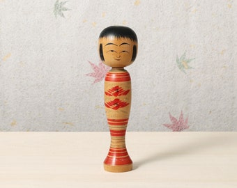 1970's vintage Hijiori style kokeshi doll, 19cm / 7.48inch in height, by Bunikichi SATO (1922-2008), Japanese wooden kokeshi doll