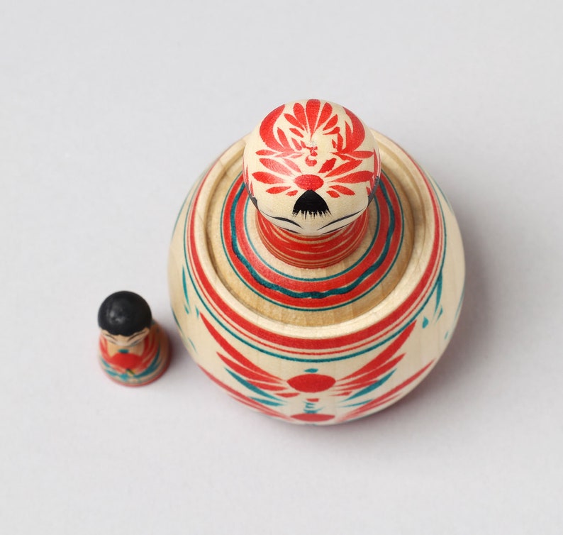 Ejiko pot with a mini kokeshi doll, 9.4cm / 3.7inch in height, made by Teruyuki Hiraga, Sakunami style kokeshi craftsman image 8