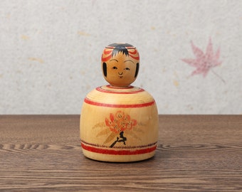 1970's vintage Ejiko kokeshi doll, 11cm / 4.33inch in height, by Kenichi NISHIYAMA(1920-2003), Japanese wooden kokeshi doll