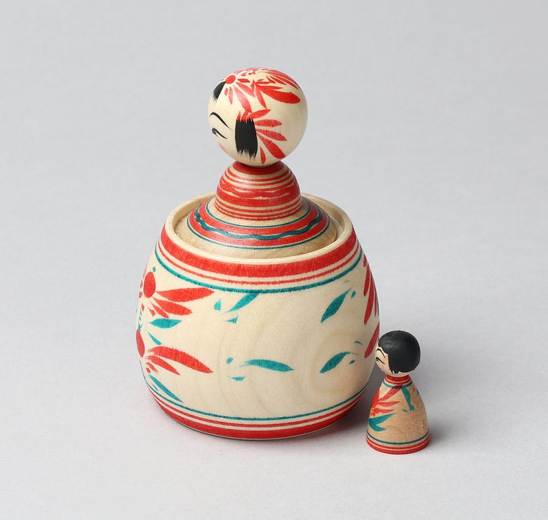 Ejiko pot with a mini kokeshi doll, 9.4cm / 3.7inch in height, made by Teruyuki Hiraga, Sakunami style kokeshi craftsman image 5