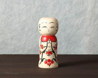 Poupée kokeshi en bois-Ojizo san, 13,5 cm de hauteur, par Hiroshi KANOU(1954-), artisan kokeshi de style Sakunami