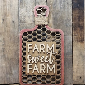 Cutting Board - Decorative Cutting Board - Farmhouse - Rustic - Kitchen Decor - Rustic - Gift - Mother&#39;s Day - Wood - Chichen Wire