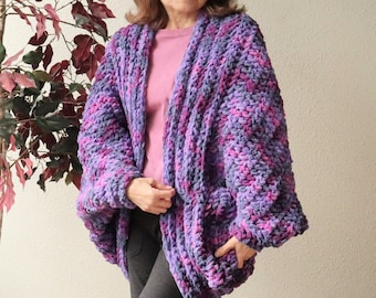 MOTIF d'épaule d'épaule cocon au crochet. Le fil pour couverture au crochet adapté aux DÉBUTANTS le rend si confortable. Cardigan au crochet long et large pour plus de protection