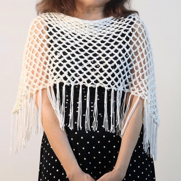 Crochet CAPELET for women PATTERN. Crochet filet stitch is super EASY and fast! Perfect crochet summer cover up or crochet wedding shawl.