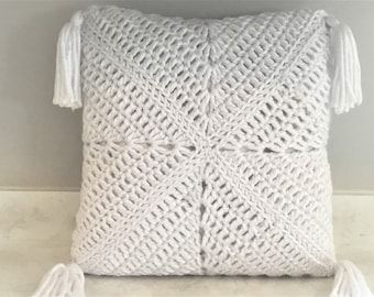Crochet Pillow Cover PATTERN. Crochet Farmhouse Cushion Cover, Crochet Granny Squares Pillow, Crochet Housewarming Gift, Crochet Gift