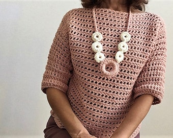 Crochet pattern easy crochet fall autumn sweater in trendy blush. Easy crochet for beginner or intermediate.