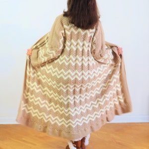 Crochet long cardigan PATTERN using crochet chevron stitch. Crochet long coat, crochet duster, crochet cardigan, crochet intermediate