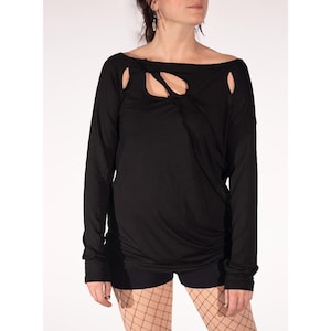Cutout Longsleeve wide loosely falling longsleeve with darts Cyberpunk Gothic Cybergoth extravagant slow fashion techwear dark noir sexy