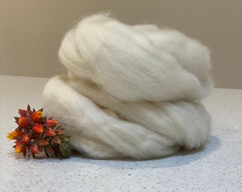 Natural Extra Fine Merino, un-dyed combed wool tops,  19 micron merino wool roving, roving for weaving, wool for hand spinning, wet felting
