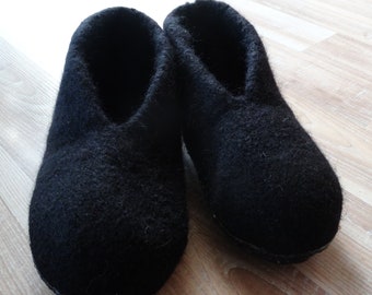 Pushers in size 46- comfortable felt slippers
