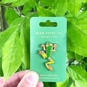 Green Tree Frog | Enamel Pin | Hard Enamel Pin | Pin Brooch | Lapel Pin | Frog | Rainforest | Frog Gifts | Frog Lover