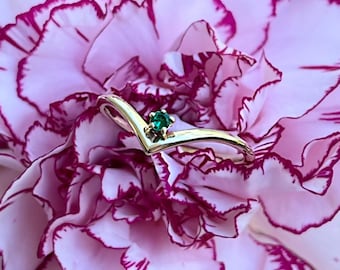 Anello in oro giallo smeraldo 14k, anello delicato, anello di fidanzamento, anello impilabile, anello di promessa, anello minimalista, anello civettuola, anello da ragazza morbida
