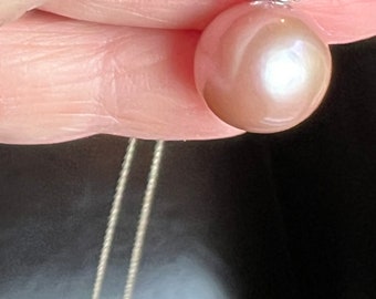 Collier de perles dorées : chaîne en argent sterling, pendentif diadème CZ