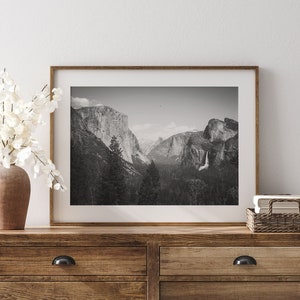 Yosemite Valley Print Black and White, Mountains Wall Art, California Landscape Photography Prints, National Park Print, Nature Wall Art