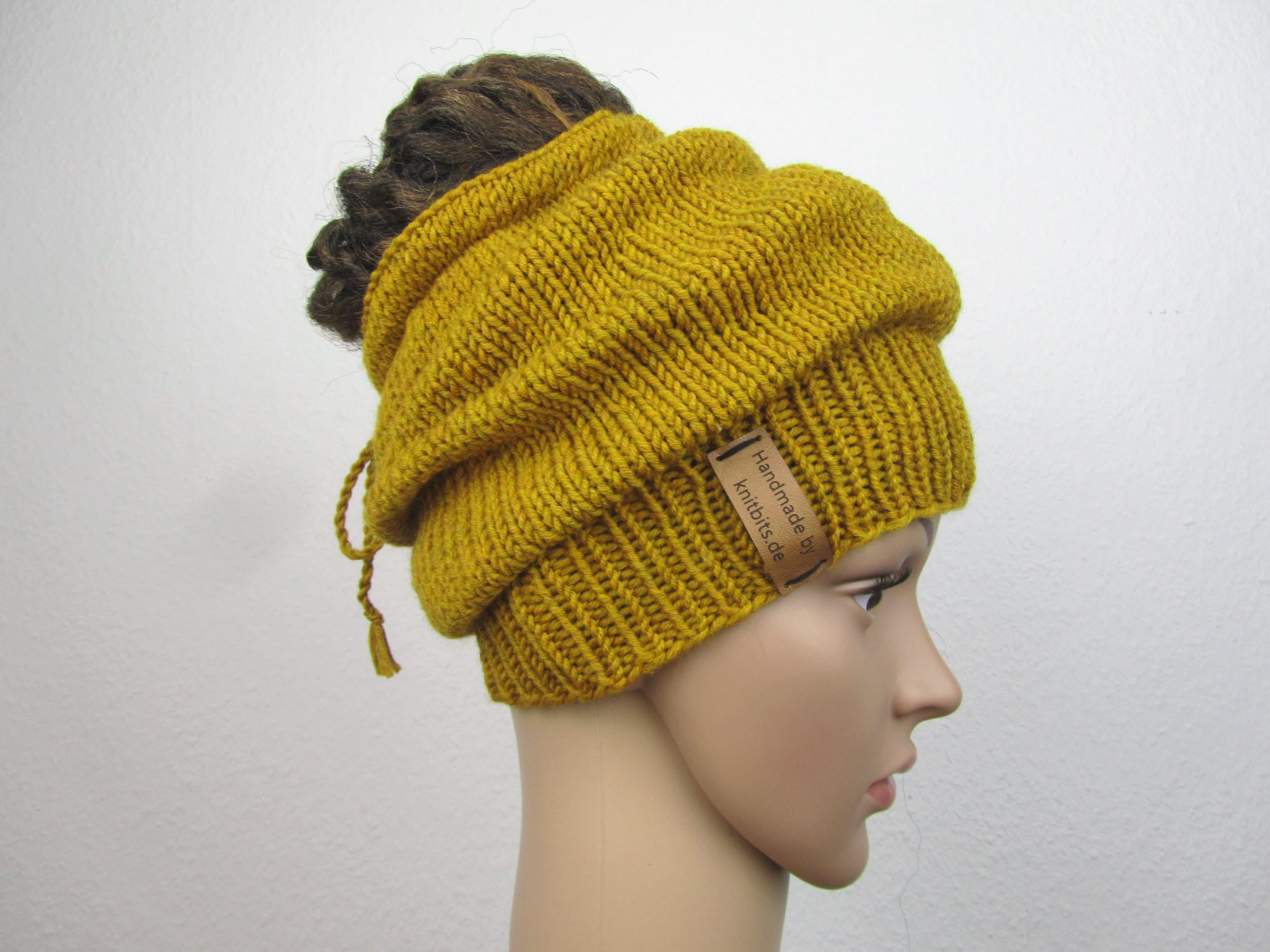 Beanie with opening