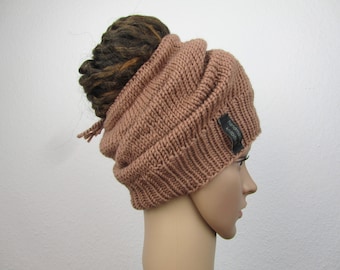 Beanie with opening