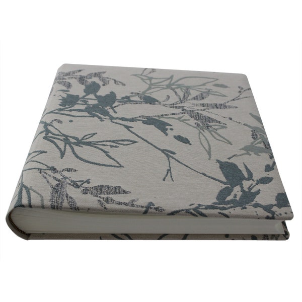 Lotte photo album set in a linen cover with a woven pattern