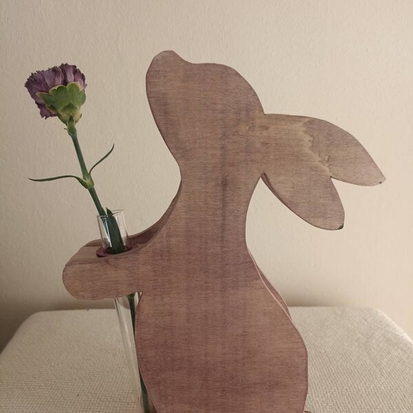 Holzhase mit Reagenzglas, Osterhase, geschenkidee zu Ostern, Blumenhalter, Frühling, Ostertisch