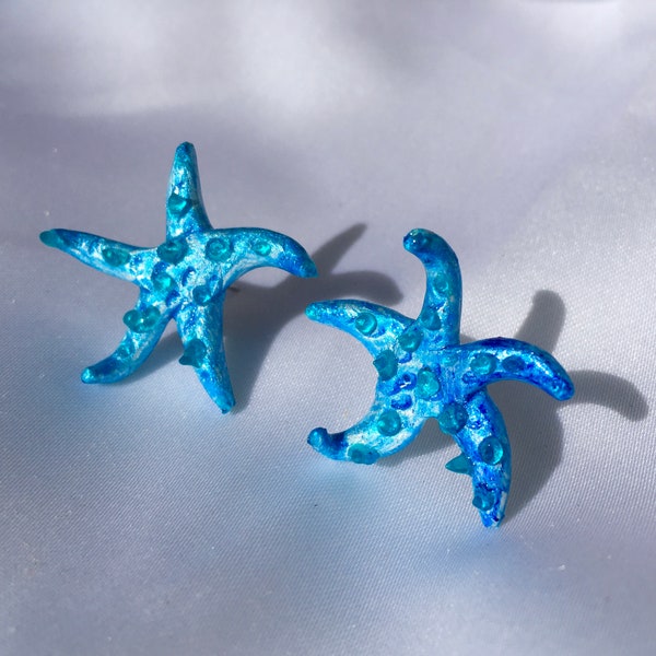 OHRSCHMUCK MOIN MOIN Seesterne blau-türkis Ohrstecker handgefertigt modelliert Polymerclay bemalt frische Farben