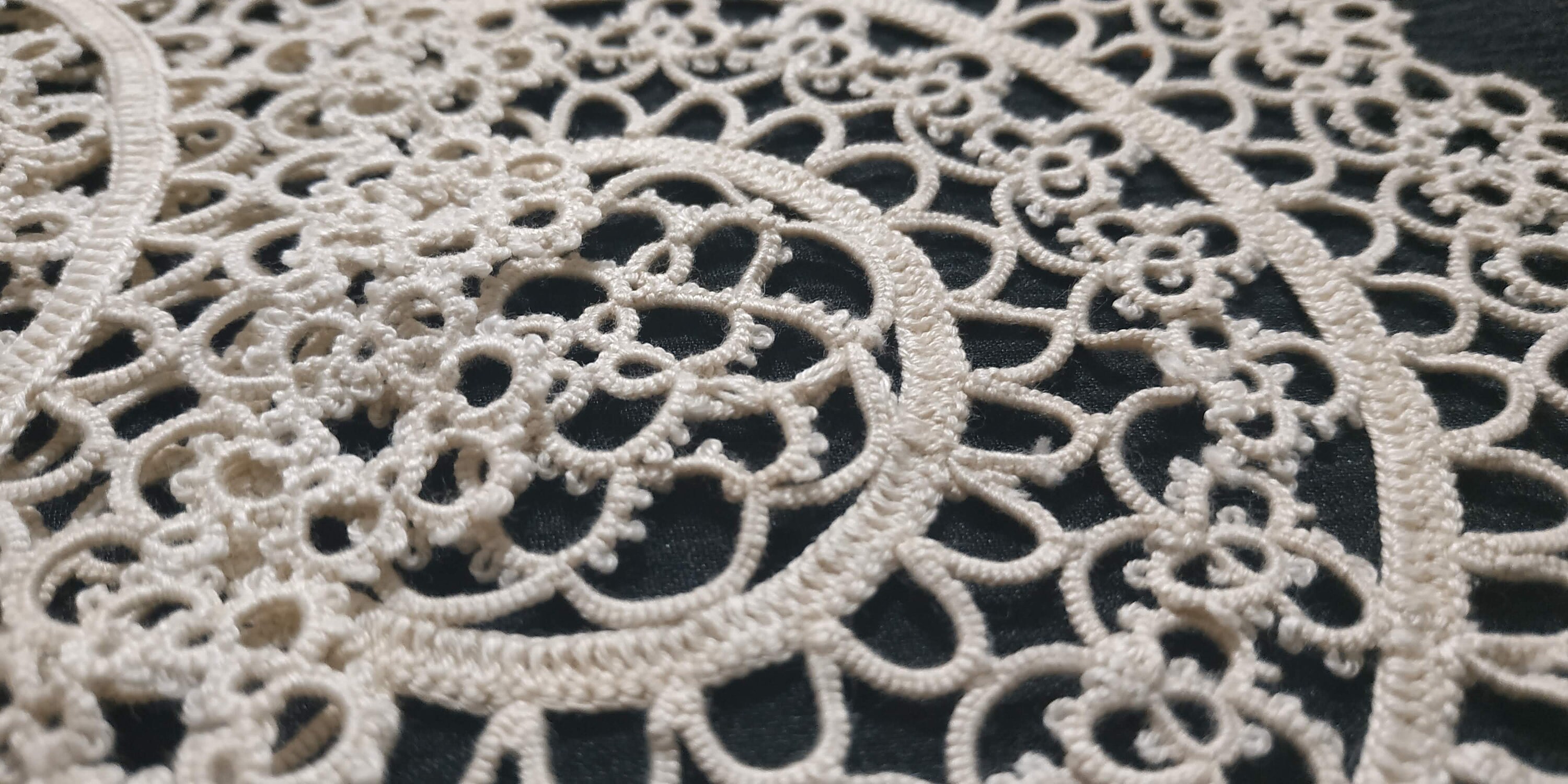 Handmade Tatting Lace Doilies Placemats Set of 2 Light Etsy
