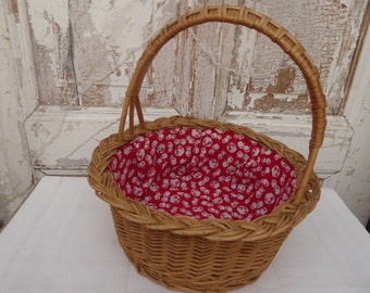 Handicraft basket, wicker handle basket