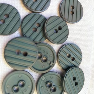 8 buttons, grey, 18 mm