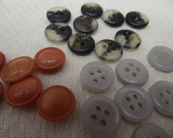 25 buttons, doll buttons