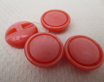 4 dark pink buttons, 19 mm