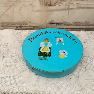 Knitting needle box, filled, circular knitting needle – box