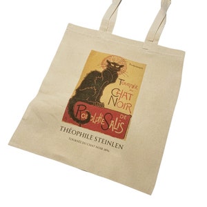 Puede incluir: Una bolsa de tela beige con una ilustración de un gato negro. La ilustración es un cartel vintage para el cabaret "Tournée du Chat Noir" en París, Francia. El texto en el cartel dice "Tournée du Chat Noir de  Rodolphe Salis Théophile Steinlen Tournée du Chat Noir 1896".