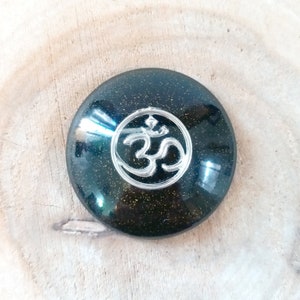 Cell phone Orgonite OM Symbol, EMF shield and Protection, Shungite powder, tourmaline powder, copper
