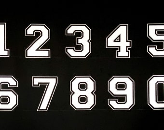 schenken-24 Beleuchtete Zahlen weiß mit LED-Birnchen 16 cm Höhe Zahlen:Zahl 2 0-9 ca