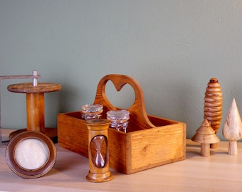 Old wooden box with heart, vintage wood | Sustainable wooden box | Reclaimed wood | Gift