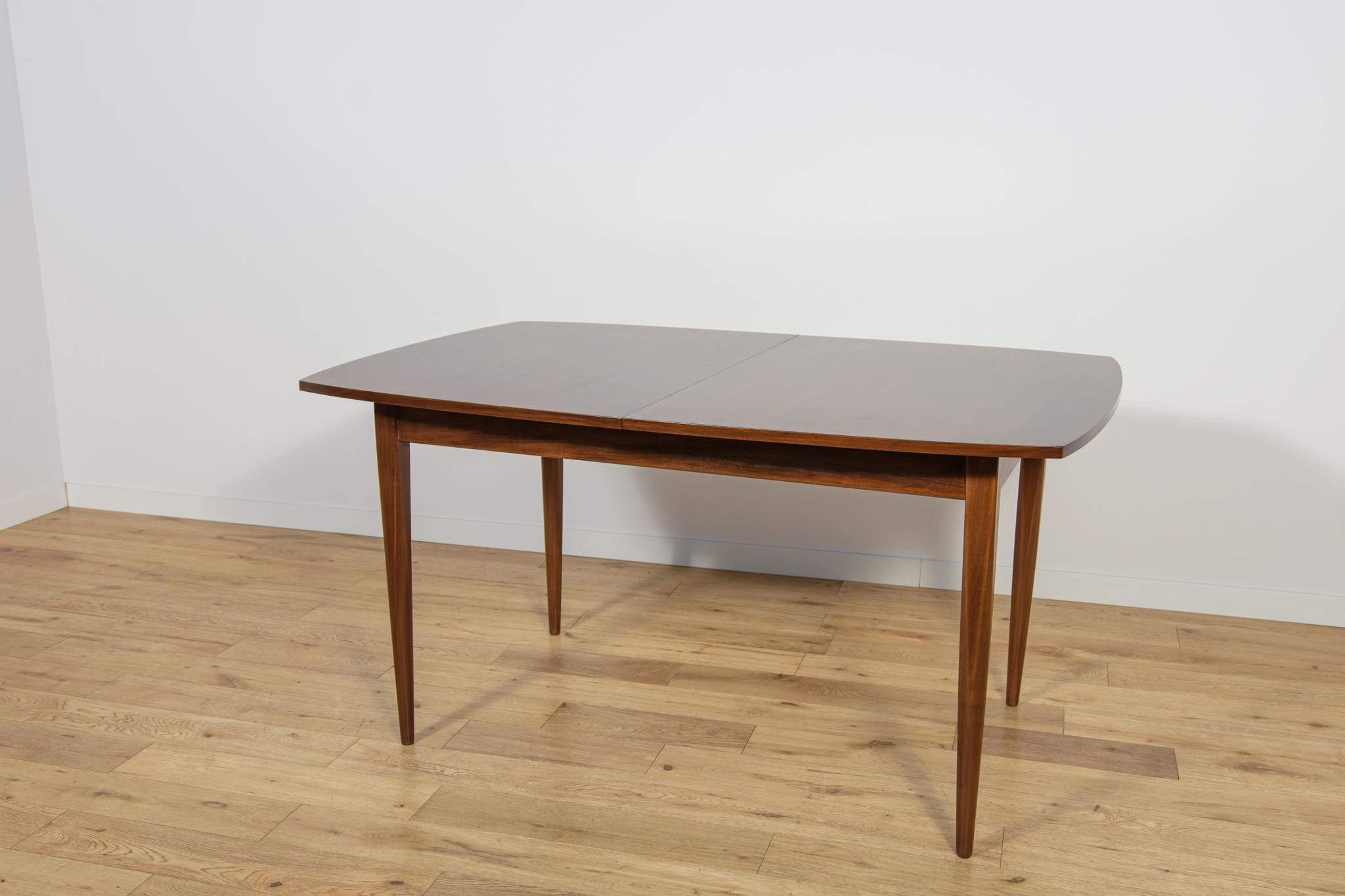 Table extensible, Grande-Bretagne, années 1960