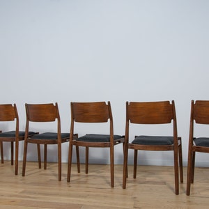 Ensemble de six chaises, Danemark, années 1960. image 4