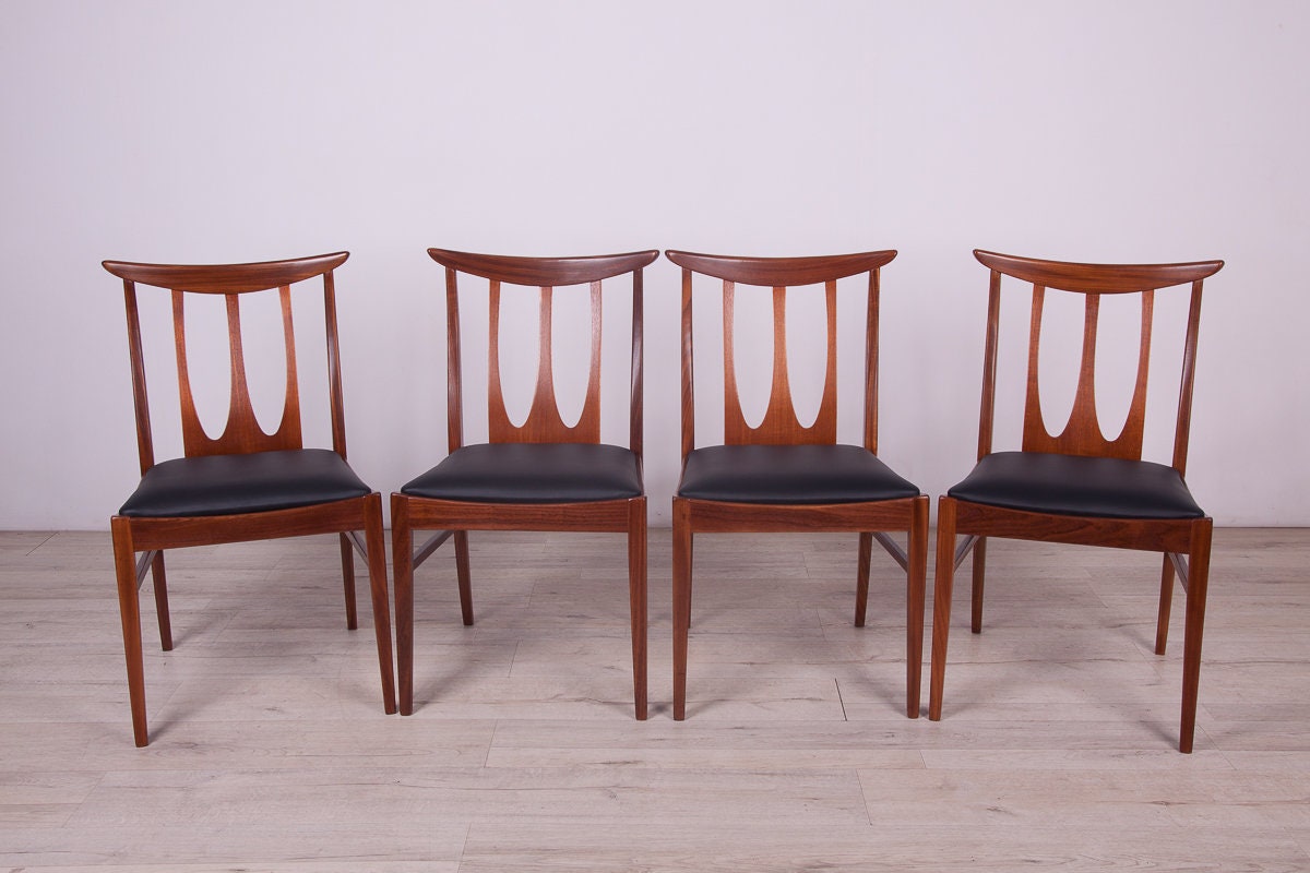 Broyhill on sale kitchen chairs