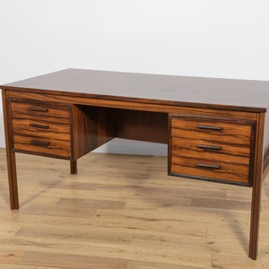 Vrijstaand bureau van palissanderhout, Denemarken, jaren 60