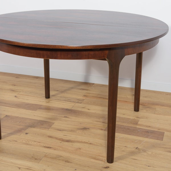 Rosewood Round Extendable Dining Table from McIntosh, 1960s