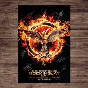 The Hunger Games  Mockingjay- PART 2 hand signed autograph  Movie Poster