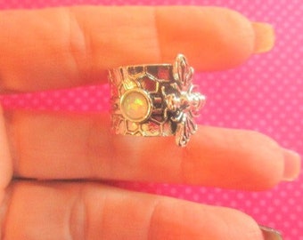 Bumblebee glitter opal thick ring