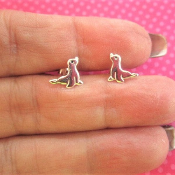 Seal sterling silver stud earrings