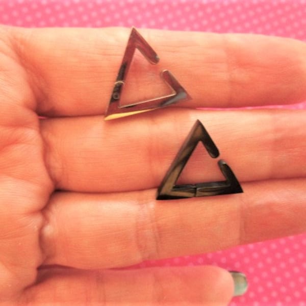 Triangle silver black ear cuff earring