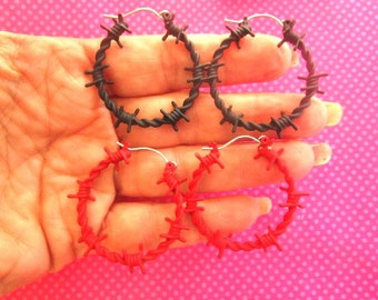 Thorn black red hoops