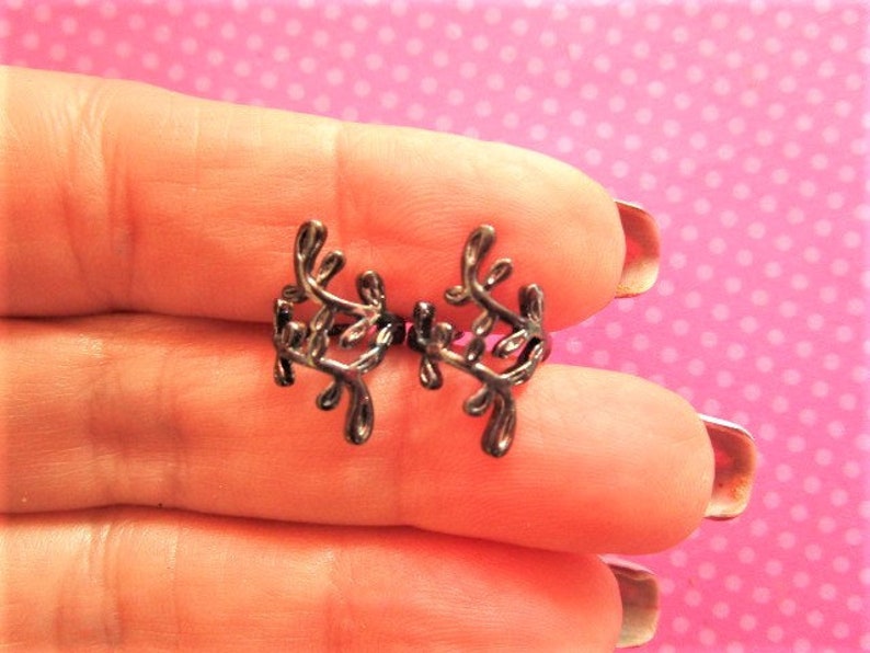 Black leaf vine ear cuffs-PAIR