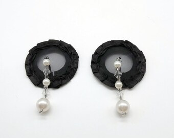 Klassische Nipple Pasties aus Gaze mit Perlen-Tassels
