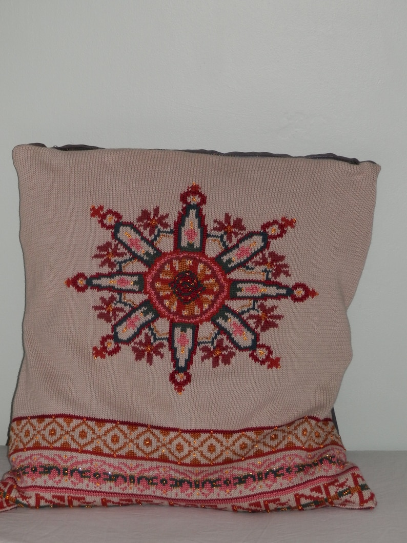 Cushion cover Handmade Knitted /& beaded with Linen back 58cm x 55cm NEW