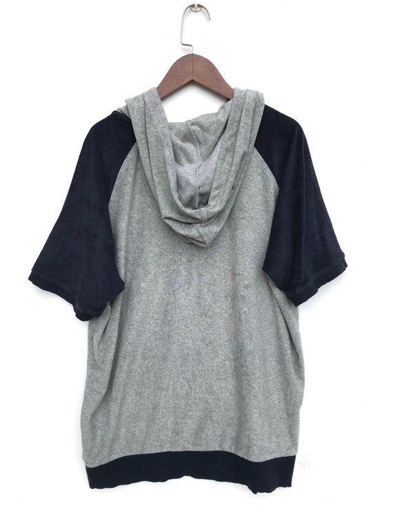 nike short sleeve sweater